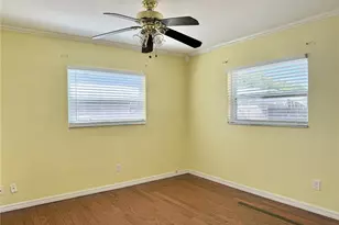 2523 Krueger Ln, Tampa, FL 33618 - Photo 23