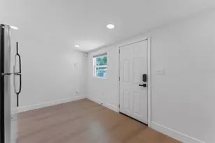 501 E Cluster Ave, Tampa, FL 33604 - Photo 29