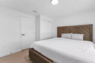 501 E Cluster Ave, Tampa, FL 33604 - Photo 23