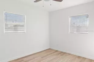 3103 16th St N, Saint Petersburg, FL 33704 - Photo 13