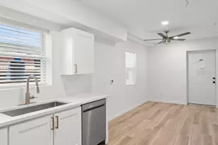 3103 16th St N, Saint Petersburg, FL 33704 - Photo 7