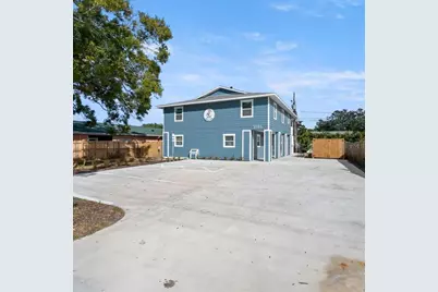 3107 16th Street N, Saint Petersburg, FL 33704 - Photo 1