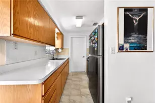 8845 55th Wy N, Pinellas Park, FL 33782 - Photo 9