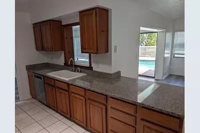 11122 Hannaway Drive, Riverview, FL 33578 - Photo 9