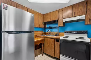 8602 Champlain Ct, Tampa, FL 33614 - Photo 19