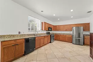 2436 Spring Hollow Loop, Wesley Chapel, FL 33544 - Photo 11