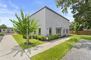 1102 S 82nd St, Tampa, FL 33619 - Photo 1