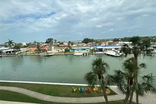 4725 Cove Cir, Saint Petersburg, FL 33708 - Photo 23