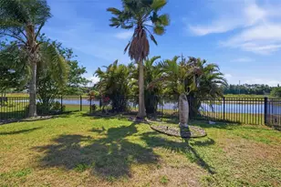 6926 Old Benton Dr, Apollo Beach, FL 33572 - Photo 7