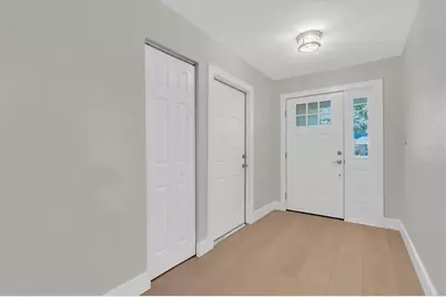 714 3rd Avenue NE, Largo, FL 33770 - Photo 3