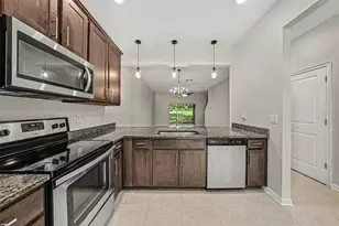 1124 Hillhurst Dr, Wesley Chapel, FL 33543 - Photo 13