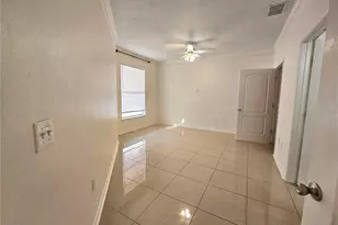 18058 Villa Creek Dr, Tampa, FL 33647 - Photo 11