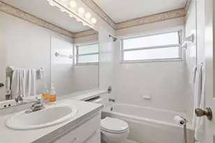 9207 Spring Hill Dr, Spring Hill, FL 34608 - Photo 21