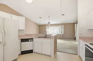 9207 Spring Hill Dr, Spring Hill, FL 34608 - Photo 11