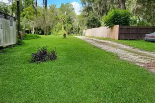 2377 NW 34th Pl, Lake Panasoffkee, FL 33538 - Photo 35