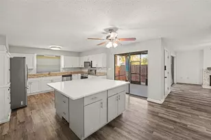 14521 Catalina Cir, Seminole, FL 33776 - Photo 3