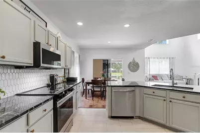 18147 Canal Pointe Street, Tampa, FL 33647 - Photo 11