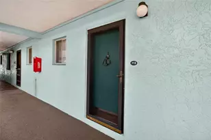 801 83rd Ave N, Saint Petersburg, FL 33702 - Photo 3