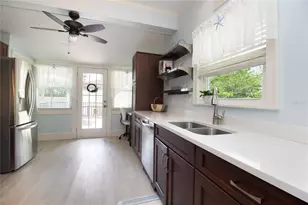 2962 Burlington Ave N, Saint Petersburg, FL 33713 - Photo 11