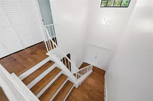 1070 Sanabel Ct NE, Saint Petersburg, FL 33702 - Photo 19