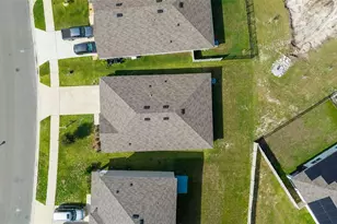 37207 Sharks Eye Ln, Zephyrhills, FL 33541 - Photo 41