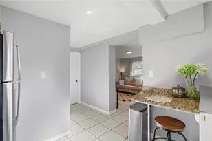 1011 14th St N, Saint Petersburg, FL 33705 - Photo 35