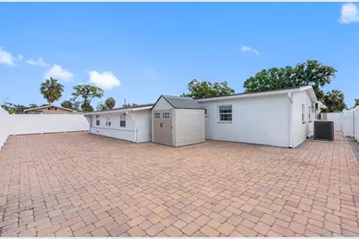 6033 Ambassador Drive, Tampa, FL 33615 - Photo 13
