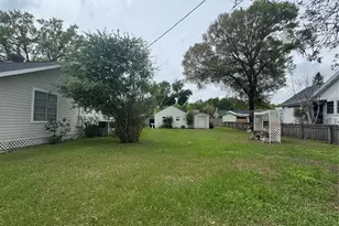 5808 N Cherokee Ave, Tampa, FL 33604 - Photo 1