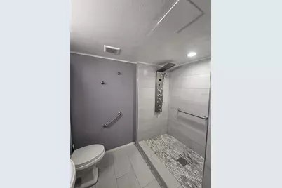10019 N 52nd Street, Tampa, FL 33617 - Photo 9