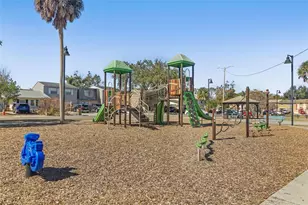 10021 N 53rd St, Tampa, FL 33617 - Photo 35