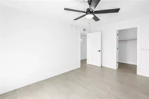 10375 Paradise Blvd, Treasure Island, FL 33706 - Photo 23