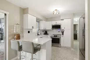 5648 33rd Ave N, Saint Petersburg, FL 33710 - Photo 13