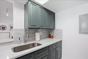 8911 Blind Pass Rd, Saint Pete Beach, FL 33706 - Photo 17