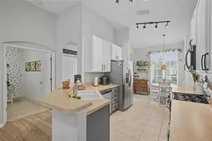 19309 Weymouth Dr, Land O Lakes, FL 34638 - Photo 15