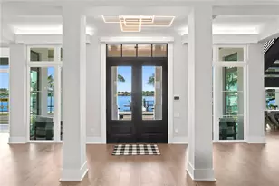 2926 Coffee Pot Blvd NE, Saint Petersburg, FL 33704 - Photo 13