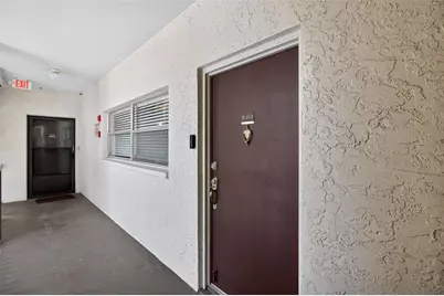 6370 1st Street N #202, Saint Petersburg, FL 33702 - Photo 3