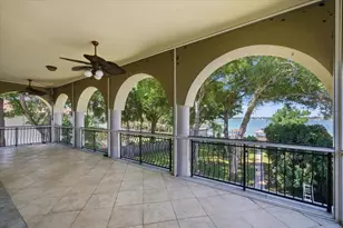12006 Waterside Ct, Tampa, FL 33612 - Photo 45