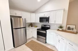 15215 Amberly Dr, Tampa, FL 33647 - Photo 11