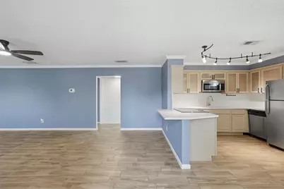 4050 4th Street N #229, Saint Petersburg, FL 33703 - Photo 3