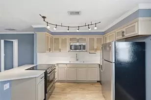 4050 4th St N, Saint Petersburg, FL 33703 - Photo 5