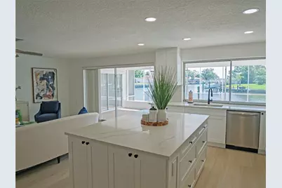 1880 Tanglewood Drive NE, Saint Petersburg, FL 33702 - Photo 15