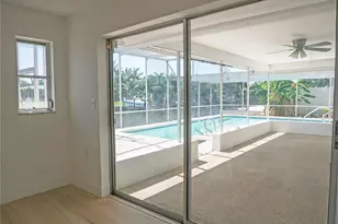 1880 Tanglewood Dr NE, Saint Petersburg, FL 33702 - Photo 45