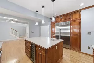 555 18th Ave NE, Saint Petersburg, FL 33704 - Photo 9