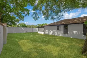 6622 Jennifer Dr, Tampa, FL 33617 - Photo 31