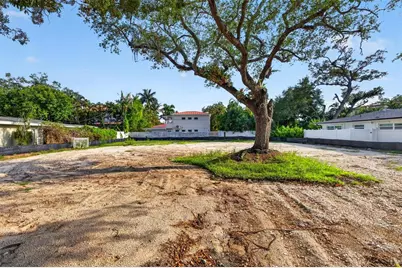 289 Rafael Boulevard NE, Saint Petersburg, FL 33704 - Photo 3