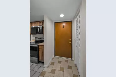 2581 Countryside Blvd #304, Clearwater, FL 33761 - Photo 5