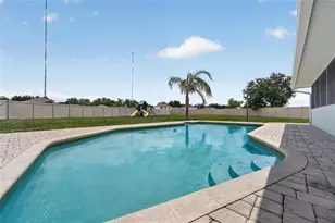 13318 Hollowbend Ln, Riverview, FL 33569 - Photo 11