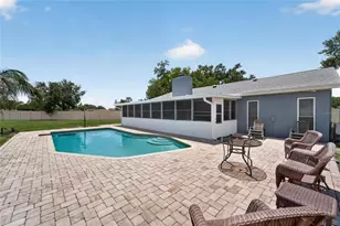 13318 Hollowbend Ln, Riverview, FL 33569 - Photo 5