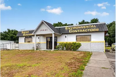 10221 US Highway 301, Dade City, FL 33525 - Photo 1