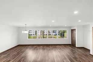 225 Country Club Dr, Largo, FL 33771 - Photo 11